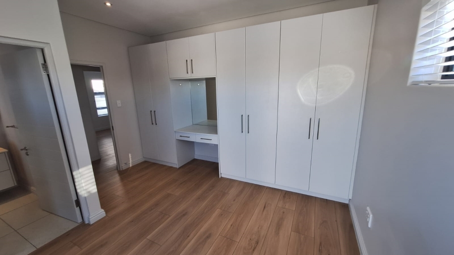 3 Bedroom Property for Sale in Sandbaai Western Cape